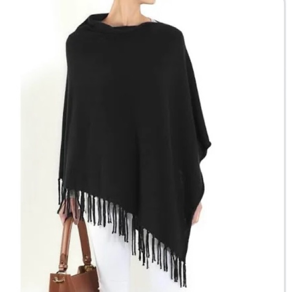 David & Young Woman’s Black Knit Boho Fringe Edges Shawl Shrug Poncho